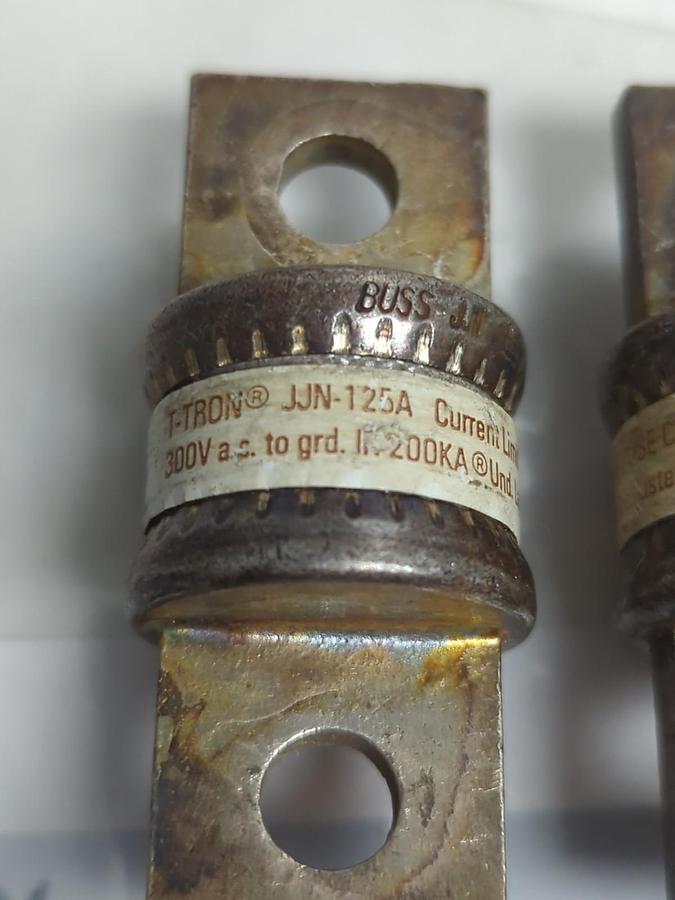 Used BUSSMANN,JJN125,SEMICONDUCTOR 125 AMP FUSE LOT OF 3 PRE-OWNED