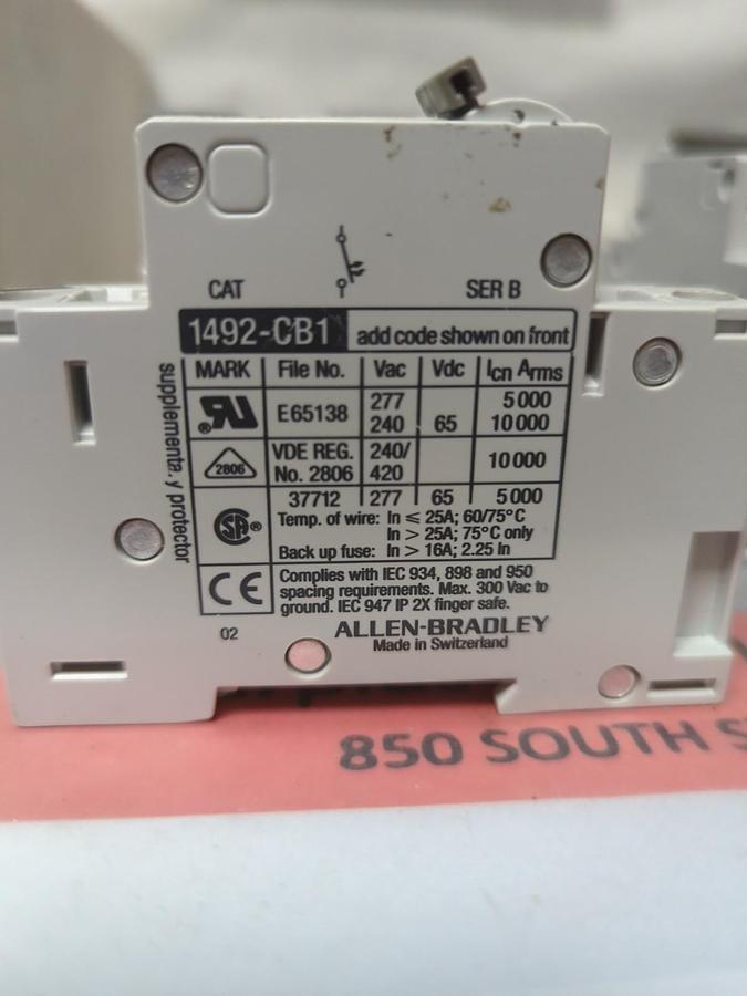 Used ALLEN BRADLEY,1492-CB1,DIN RAIL MOUNT CIRCUIT BREAKER 3/6/10A LOT OF 9 PRE-OWNED