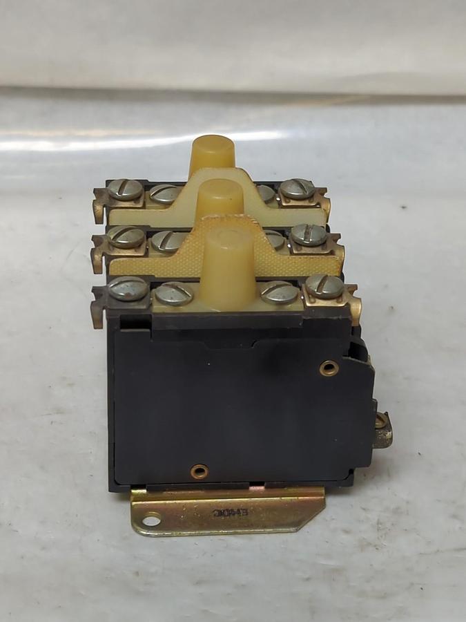 Used ALLEN BRADLEY,816-BOV169,SERIES K INDUSTRIAL CONTROL SYSTEM RELAY PRE-OWNED