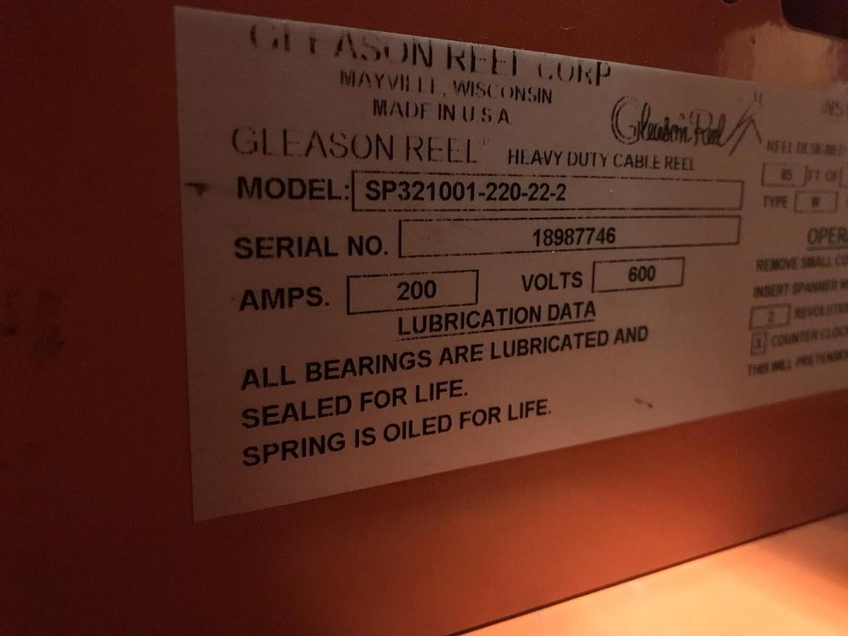 Used Gleason,SP321001-220-22-2,Cable Reel 600V Designed to Retrieve 85Ft 2AWG