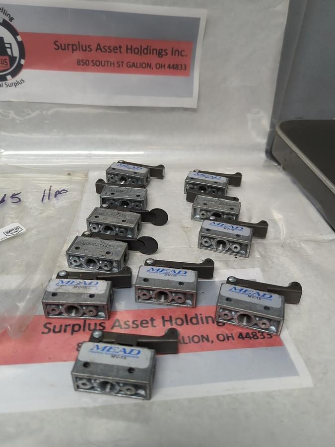 Used MEAD,V-15,PNEUMATIC AIR CONTROL VALVE LOT OF 11 PRE-OWNED