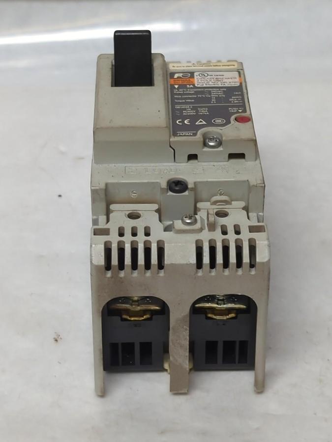 Used FUJI,BW50RAGU-2P005,CIRCUIT BREAKER 5 AMP 2-POLE PRE-OWNED