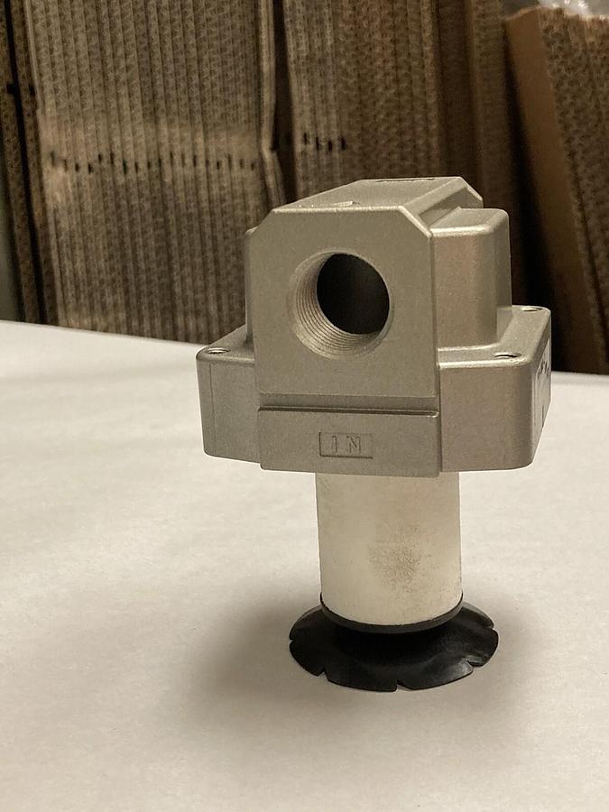 Used UNBRANDED,AF40-N04D-Z,Pneumatic Filter  150 PSI