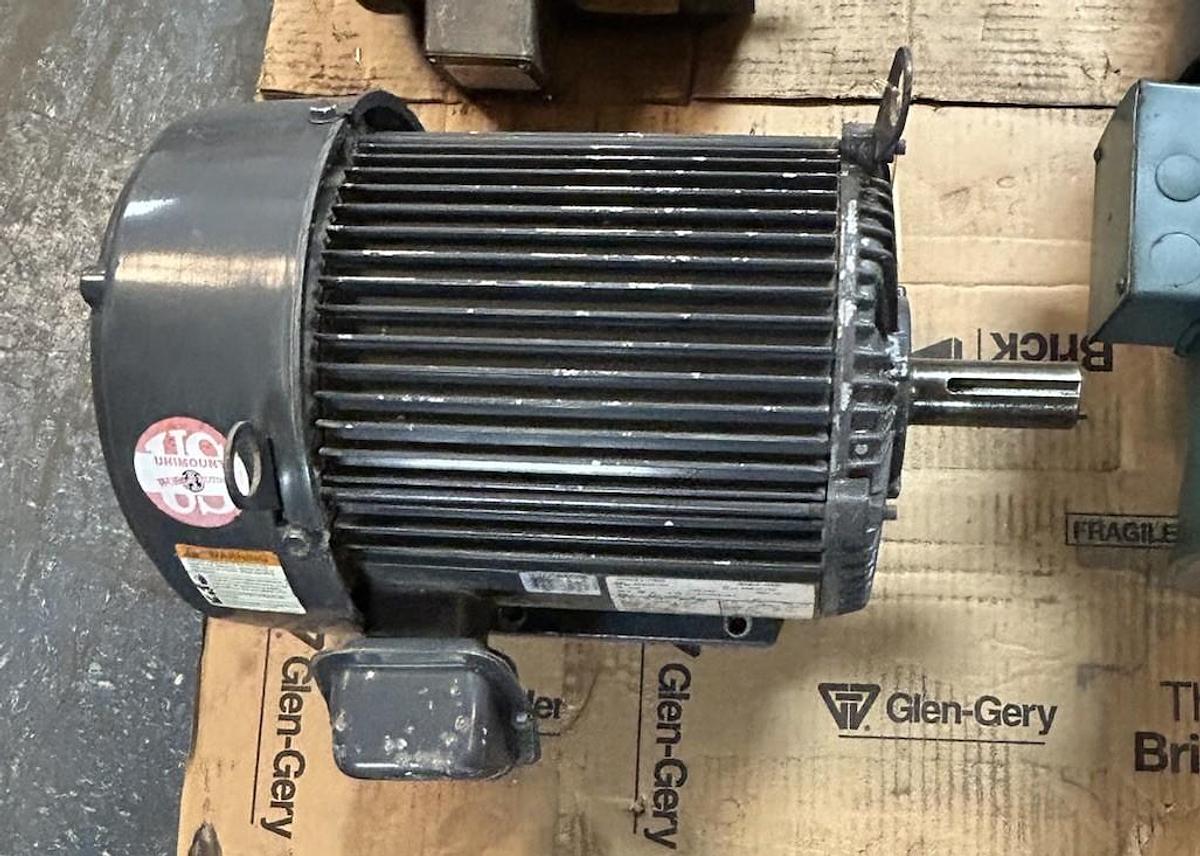 Used US MOTORS,U7E2D,AC MOTOR 7.5HP 208-230/460V 1765RPM 3PH 213T FRAME