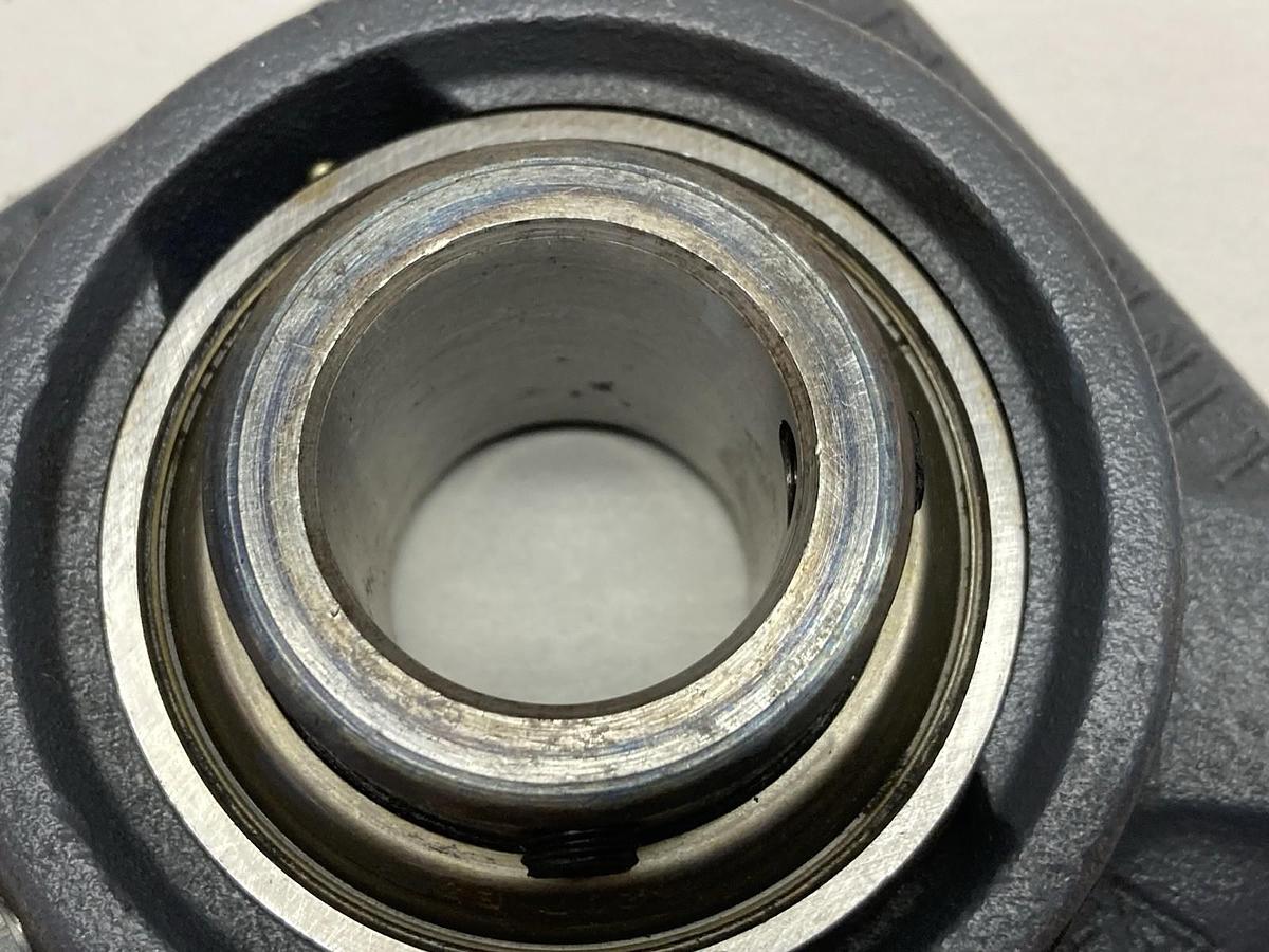 Used Link-Belt,F3U220E3,4-Bolt Flange Bearing 1-1/4 Inch Bore