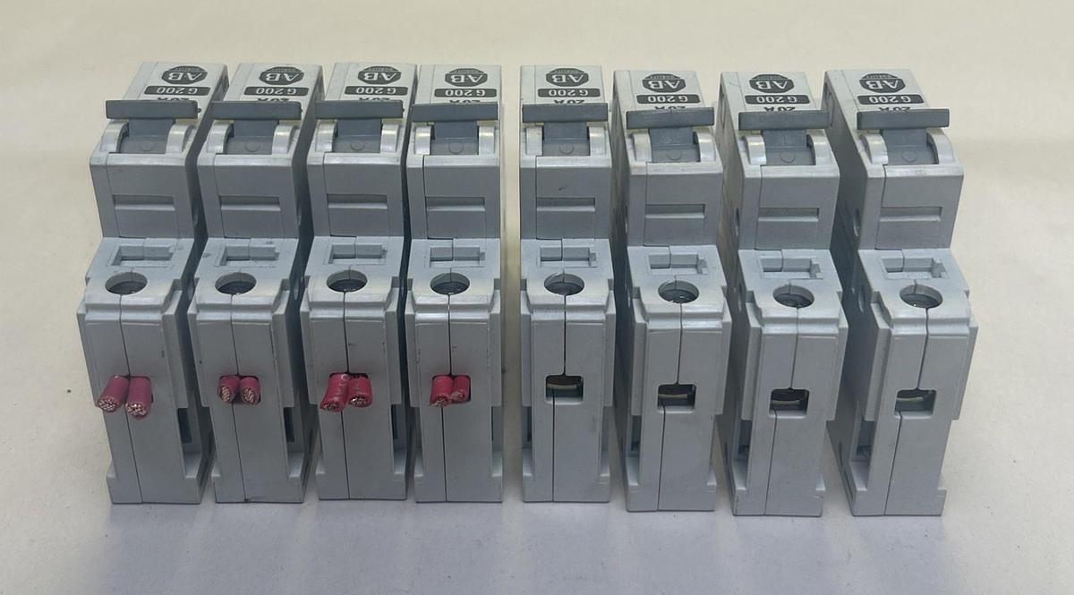 Used ALLEN BRADLEY,1492-CB1,CIRCUIT BREAKER 20A 1P LOT OF 8