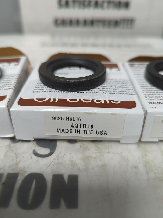 PARKER,4QTR18 9625 H5L16,CLIPPER OIL SEAL LOT OF 3 NOS