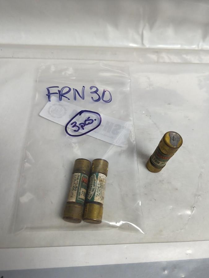 Used COOPER BUSSMANN,FRN30,FUSETRON 30 AMP FUSE LOT OF 3 PRE-OWNED
