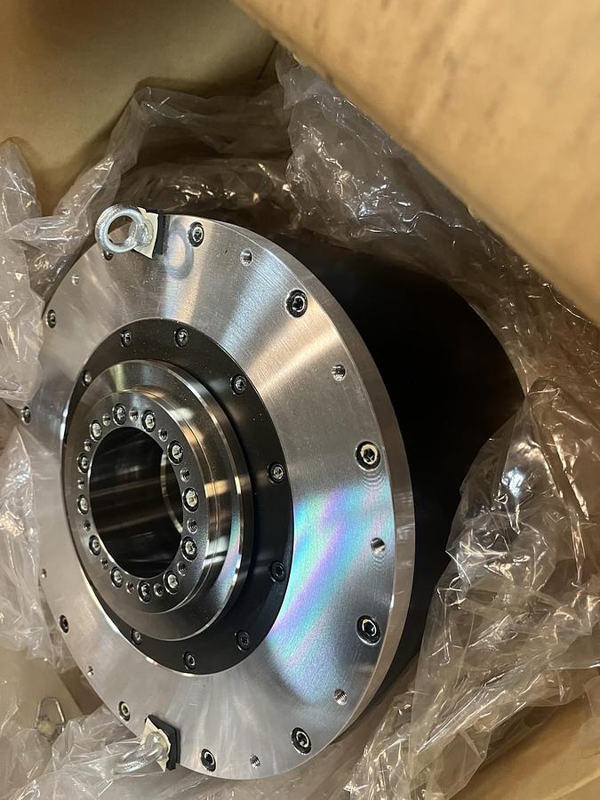 YASKAWA,SGMCS-80M3A31,SERVO MOTOR