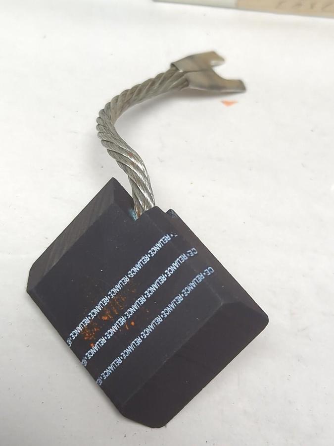 RELIANCE ELECTRIC,3141-BX,CARBON MOTOR BRUSHES BOX OF 8 PIECES NOS