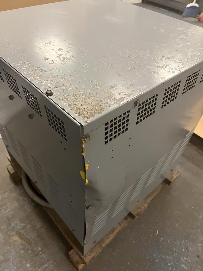 Used GNB,XPT12-475B,EF FORKLIFT BATTERY CHARGER LA 475AH 24VDC 12 CELL INPUT 3PH