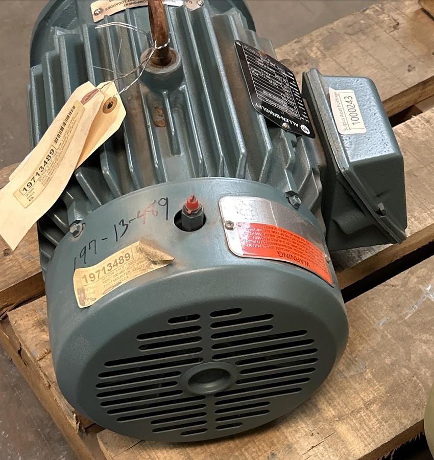 Used ALLEN BRADLEY,CM202-FC00518AXZCA,MOTOR 5HP 1765RPM 230/460V 3PH 184TC FRAME