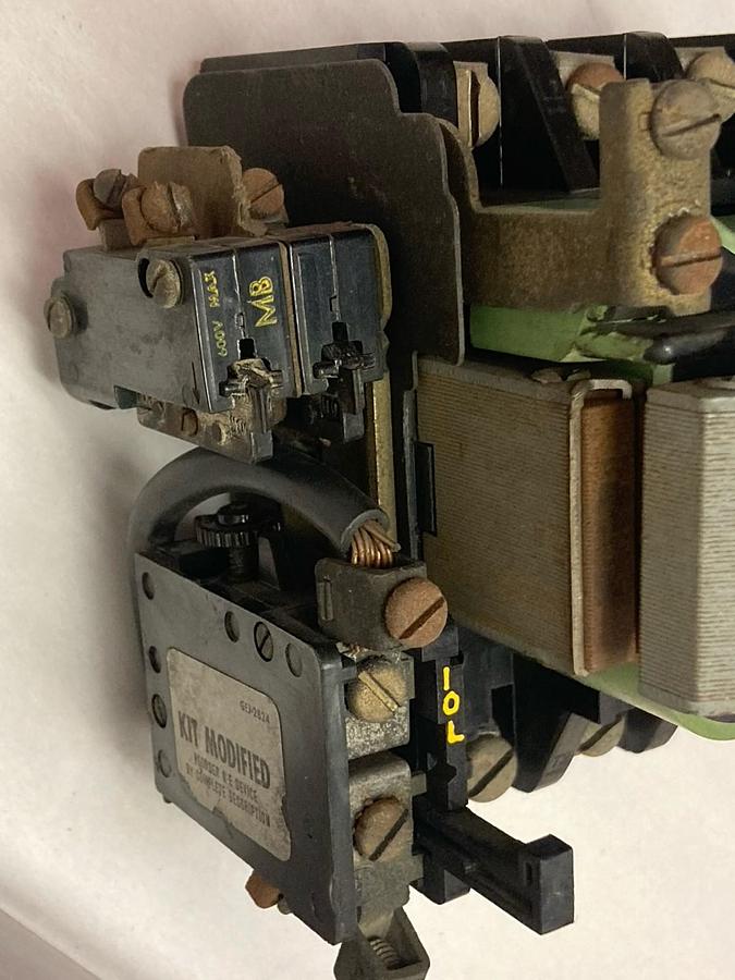 Used General Electric,CR106D0,Size 2 3-Phase Motor Starter 600Vac