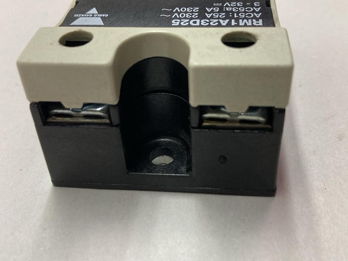 Used Carlo Gavazzi,RM1A23D25,Solid State Relay