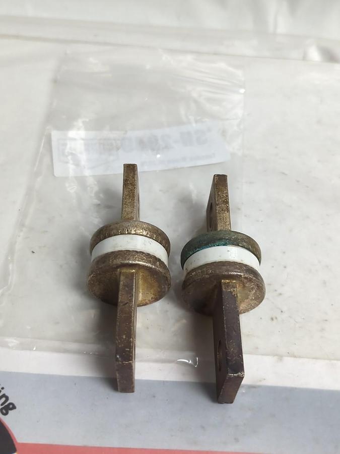 Used BUSSMANN,FWA 600,SEMICONDUCTOR FUSE 600 AMP LOT OF 2 PRE-OWNED