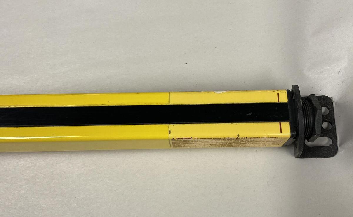 Used STI,MS4332BX,MiniSafe Safety Light Curtain Transmitter