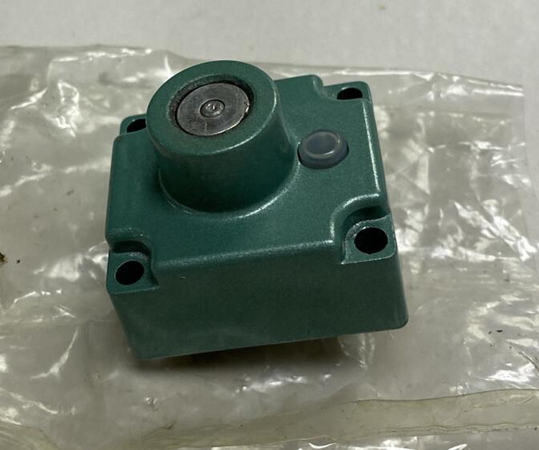 Numatics,230-235A,Solenoid Light Assembly 125VAC
