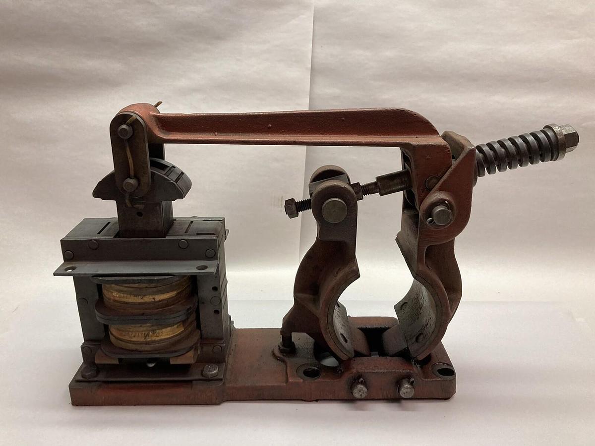 Used General Electric,CR9503206BAB246,3 Inch DC Crane Brake 220/440V 60Hz