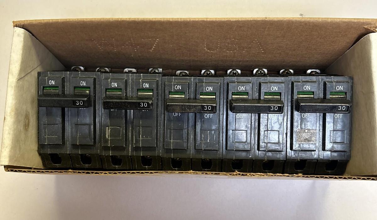Used GENERAL ELECTRIC,THQB2130,CIRCUIT BREAKER 30A 120/240V 2P LOT OF 5
