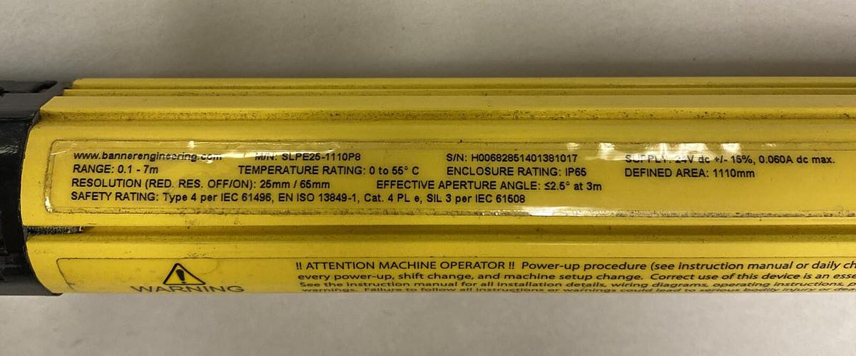 Used Banner,SLPE25-1110P8,Light Curtain Emitter 24 VDC Res 25mm Range: 0.1 to 7 m