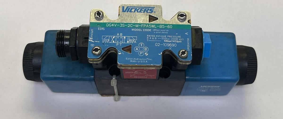 Used VICKERS,DG4V-3S-2C-M-FPA5WL-B5-60,HYDRAULIC DIRECTIONAL CONTROL SOLENOID VALVE
