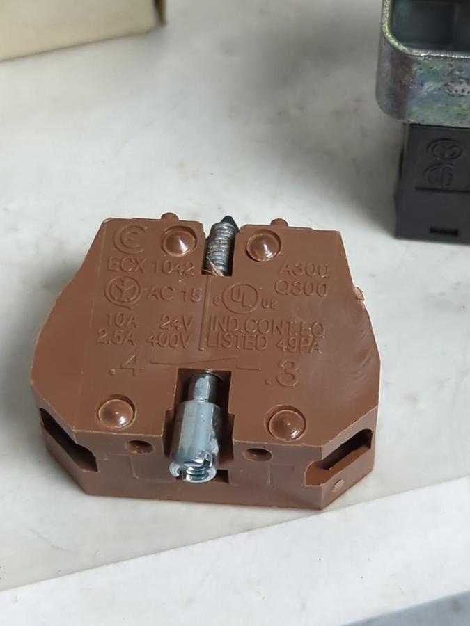 AUTOMATION DIRECT,GCX1193-24,AMBER PUSHBUTTON SWITCH NOS