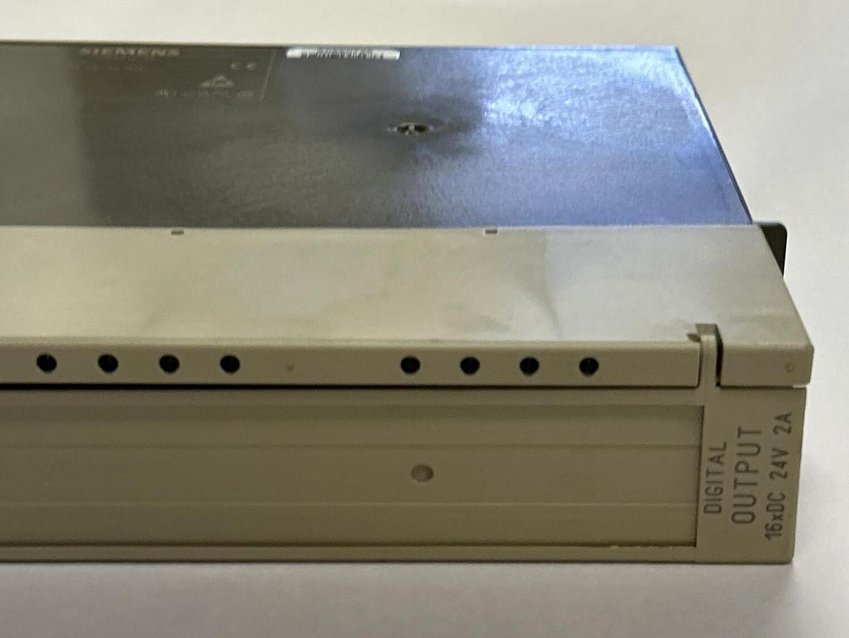 Used SIEMENS,6ES5454-7LA12,DIGITAL OUTPUT MODULE REFURBISHED