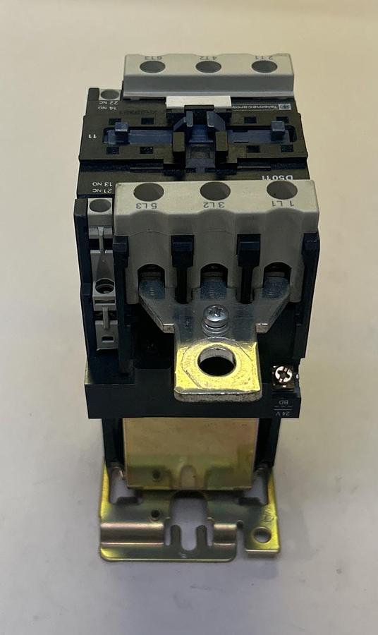 Used TELEMECANIQUE,LP1D5011,CONTACTOR