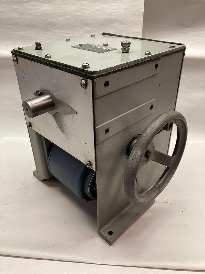 Leeds & Northrup,1026-4-60-L2,High-Torque Actuator Model D 120VAC 50/60Hz