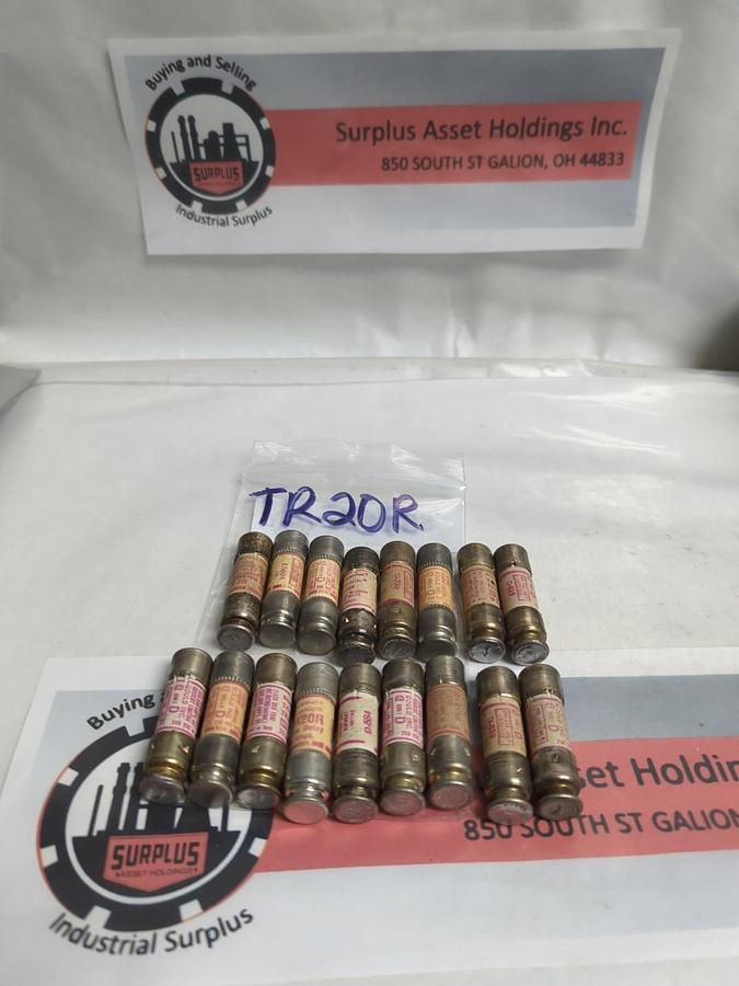 Used GOULD SHAWMUT,TR-20R,TRI-ONIC 20 AMP FUSE LOT OF 17 PRE-OWNED