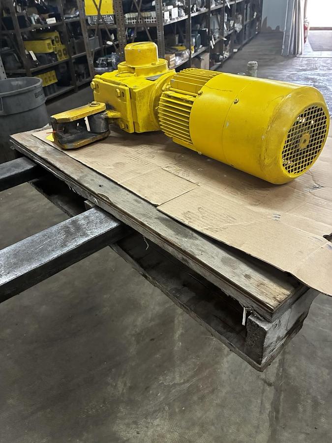 Used SEW EURODRIVE,KT67/T-DT90L-4/BMG/HR/TF/ES1C3,GEARMOTOR 2HP 3PH 30RPM