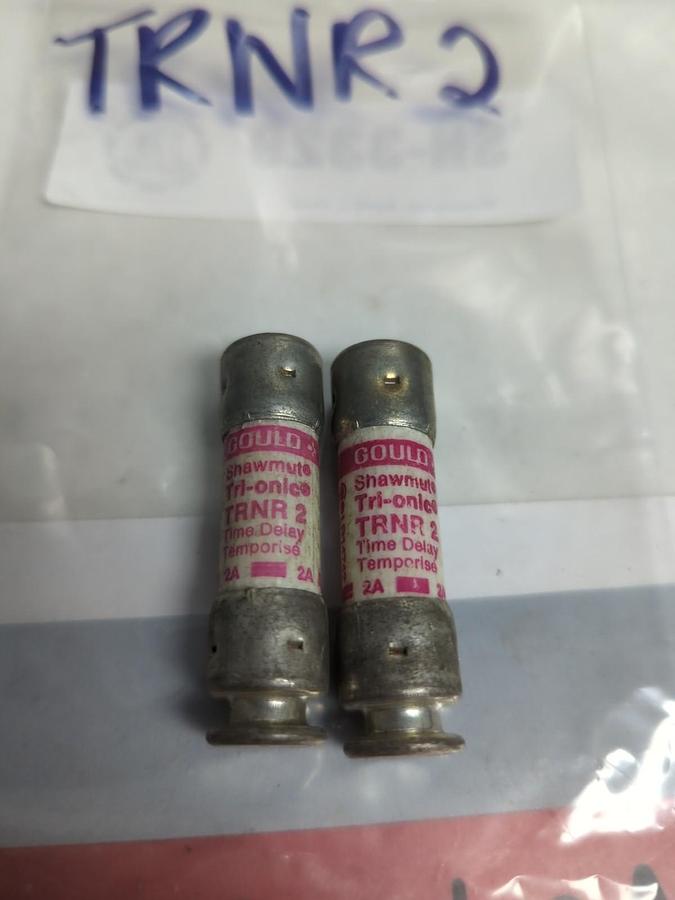 Used GOULD SHAWMUT,TRN-R2,TRI-ONIC 2 AMP FUSE LOT OF 2 PRE-OWNED