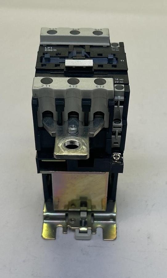 Used TELEMECANIQUE,LP1D5011,CONTACTOR
