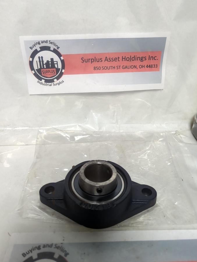 Used UNBRANDED,RAK FL208,TWO BOLT FLANGE BEARING WITH LOCKING COLLAR PRE-OWNED