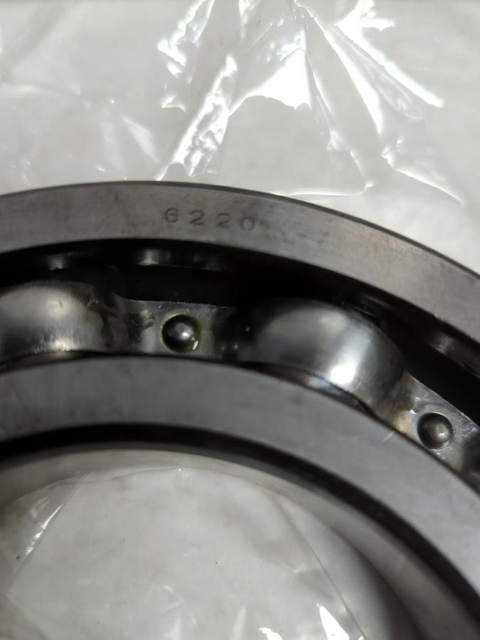 Used SKF,6220,DEEP GROOVE BALL BEARING PRE-OWNED