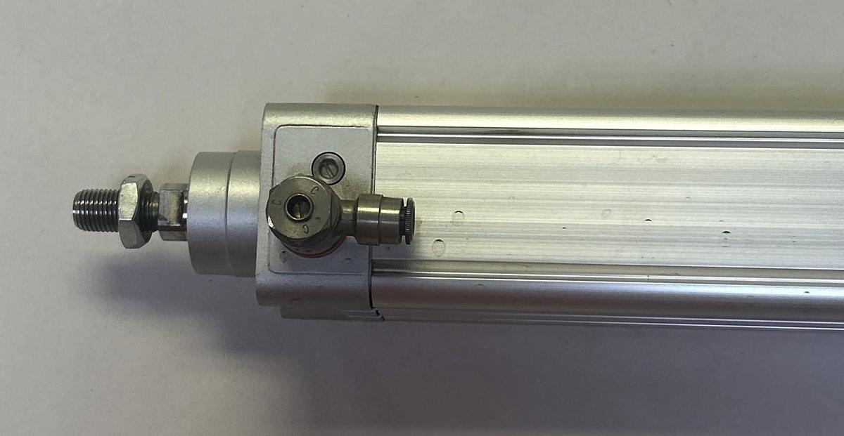 Used FESTO,DNC-40-125-PPV-A,PNEUMATIC CYLINDER