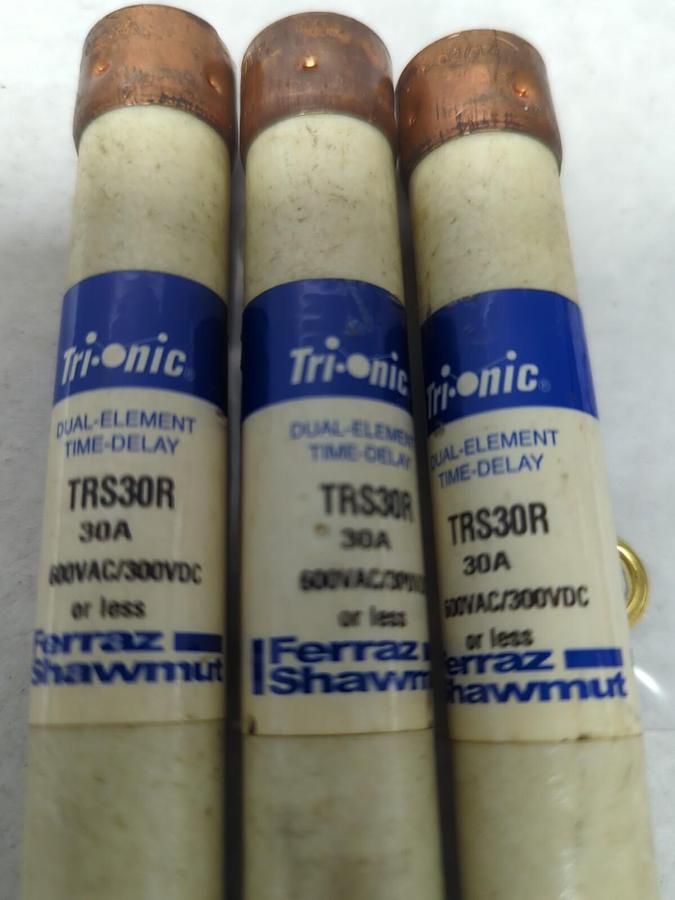 Used FERRAZ SHAWMUT,TRS30R,TRI-ONIC 30 AMP FUSE LOT OF 3 PRE-OWNED