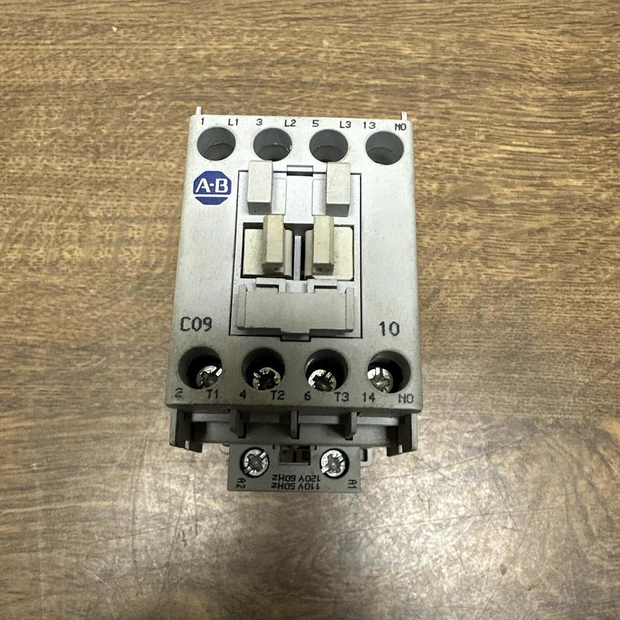 Used Allen Bradley,100-C0910,Contactor