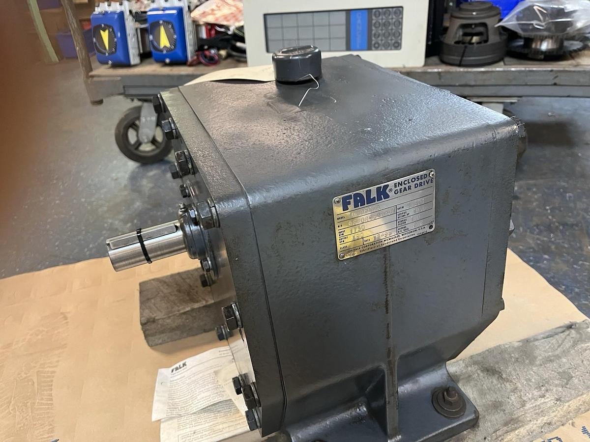 Used FALK,1040-FC2A,ENCLOSED GEAR REDUCER RATIO 9.301 INPUT 19.6HP 1750RPM 1040FC2A