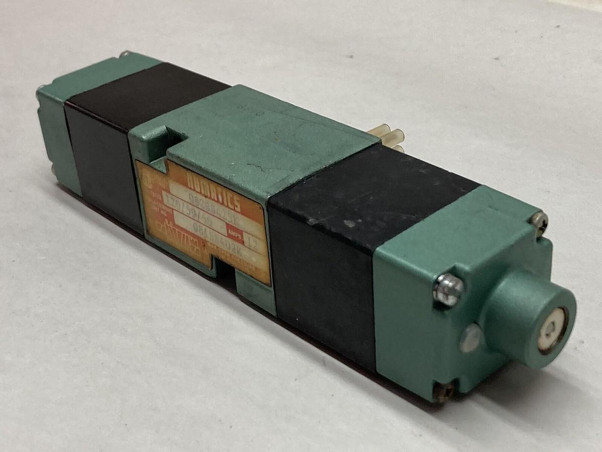 Used Numatics,082SS415K,Pneumatic Solenoid Valve