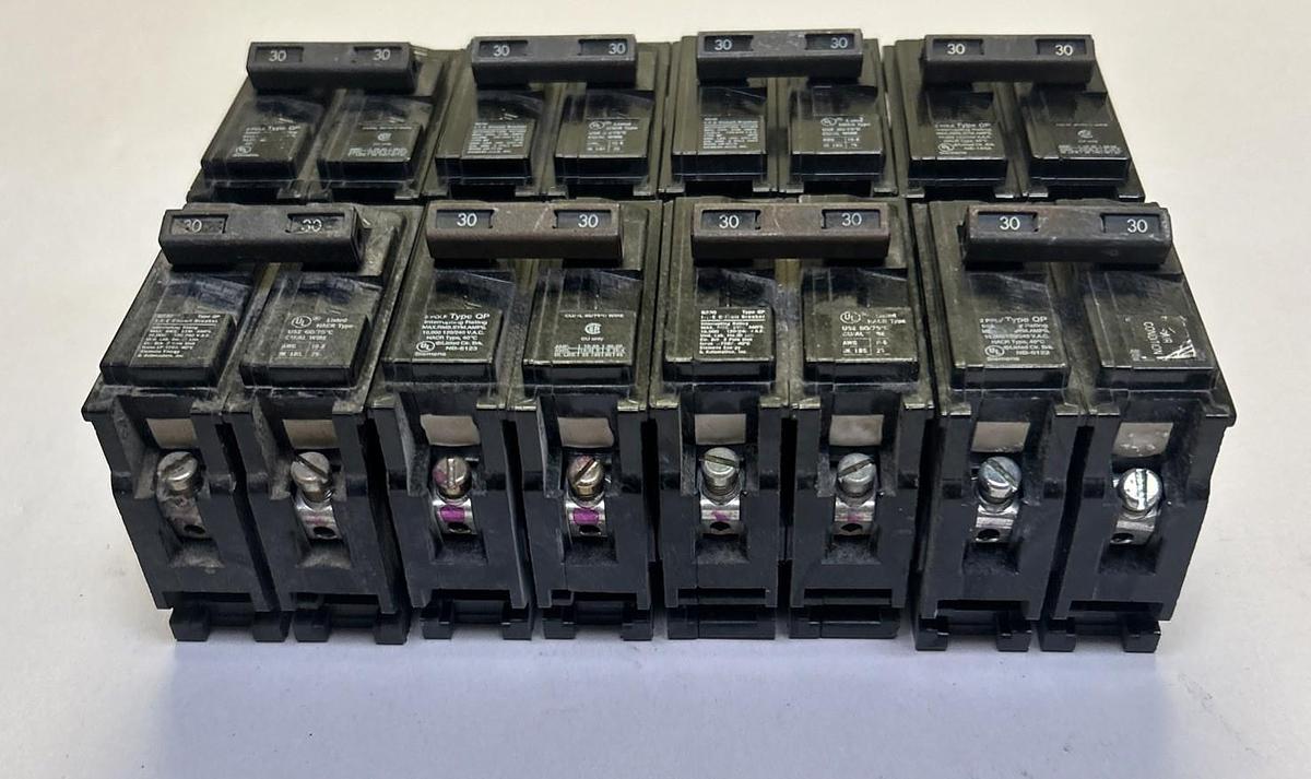 Used ITE,Q230,CIRCUIT BREAKER 30A 120/240V 2P LOT OF 8