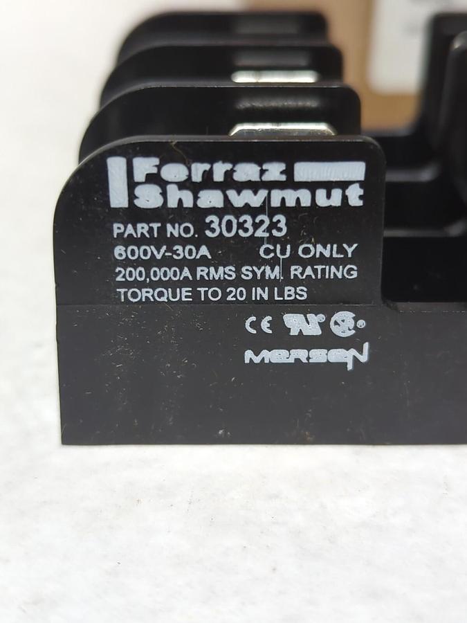 MERSEN,30323,FUSE BLOCK/HOLDER 600V 30A 3-POLE LOT OF 2 NOS