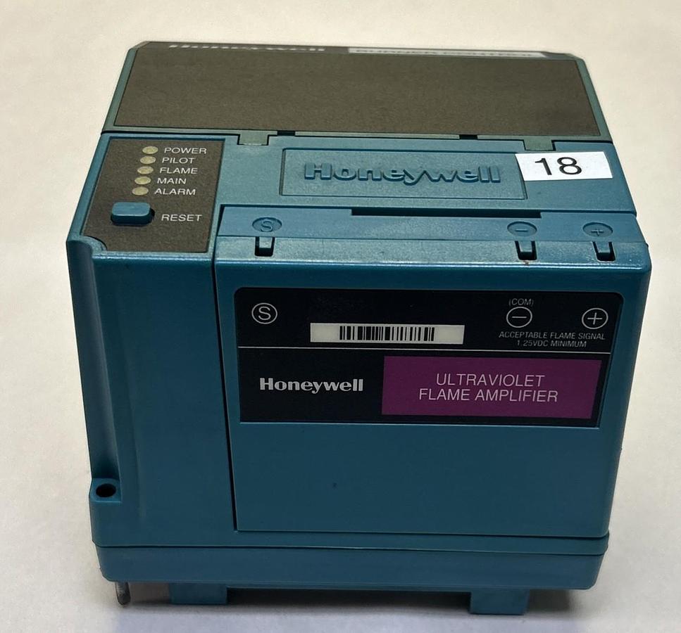 Used HONEYWELL,RM7890A1056,ULTRAVIOLET FLAME AMPLIFIER