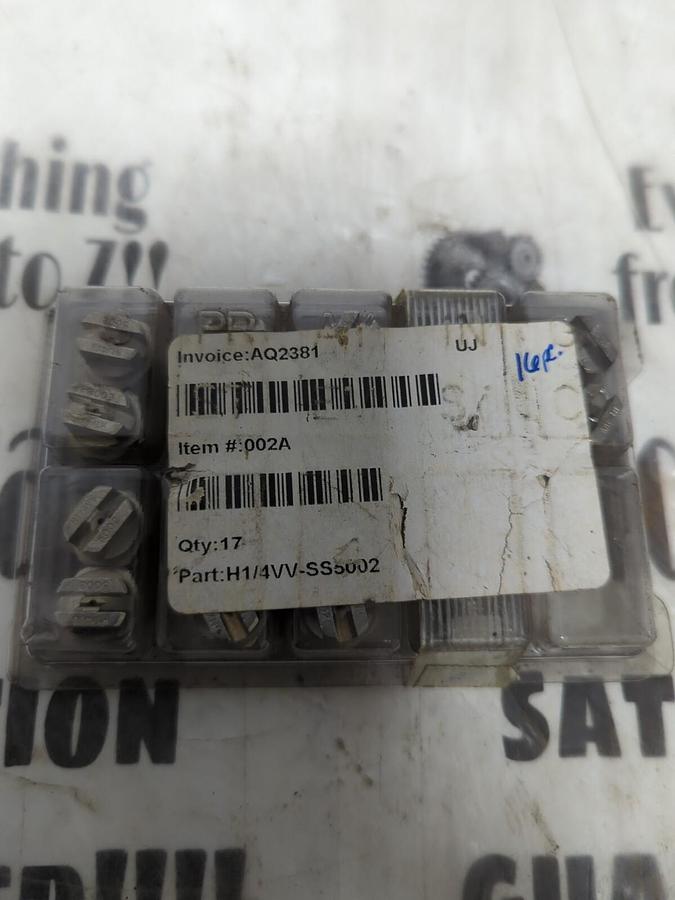 SPRAYING SYSTEMS,H1/4VV-SS-5002,VEE-JET SPRAY NOZZLES LOT OF 16