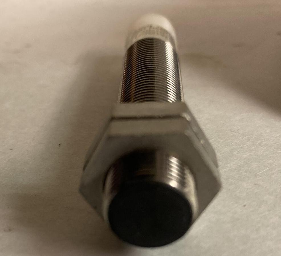 Used EATON CUTLER HAMMER,E59-F12A105D01-D1, PROXIMTY SENSOR NOS