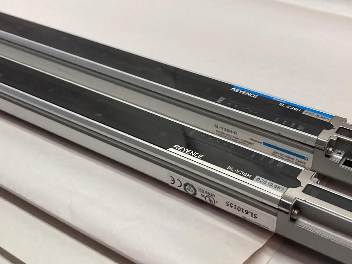 Used Keyence,SL-V46H-R/SL-V46H-T,Safety Light Cutrain Transmitter and Reciever 24 VDC