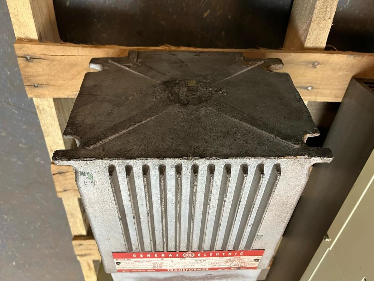 Used GE,G9T1B1046G2,TRANSFORMER 5KVA HV 277V LV 120/240V