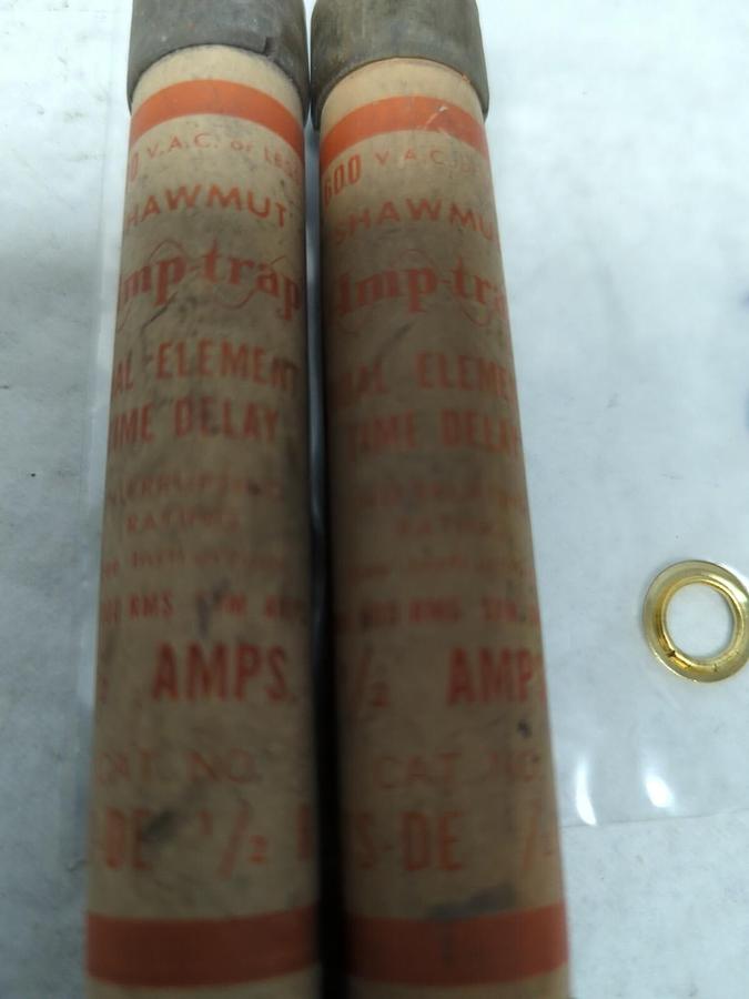 Used SHAWMUT,ATS-DE-1/2-R,AMP-TRAP 1/2 AMP FUSE LOT OF 2 PRE-OWNED