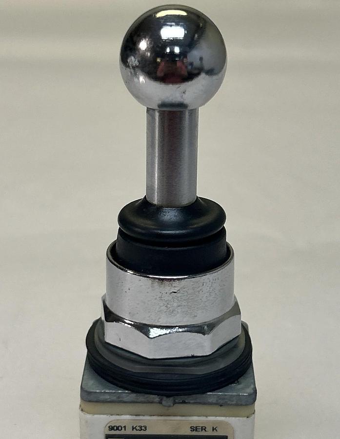 Used SQUARE D,9001K33,JOYSTICK 3 POSITION