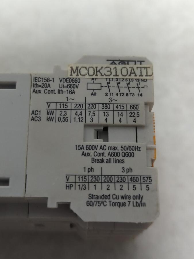 JOSLYN CLARK,MC0K310ATD,MINI CONTACTOR AGUT 15A 600VAC NOS